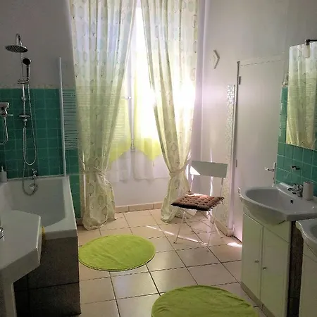 Bed & Breakfast Domaine De La Vivarie Castres (Tarn)